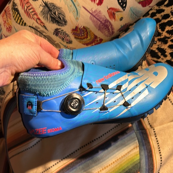 Track Spikes New Balance Vazee Sigma V3 Men’s Size 8-8.5 or Women’s 9.5-10 - Picture 6 of 8